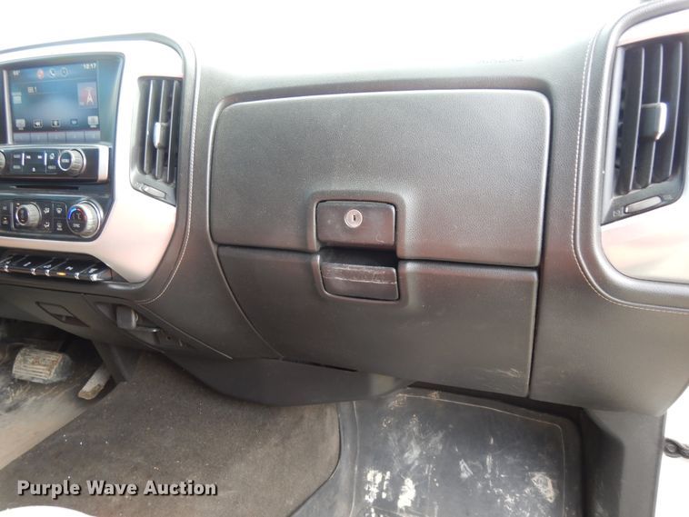 image for item DF0284 2015 GMC Sierra 2500HD  Crew Cab pickup truck