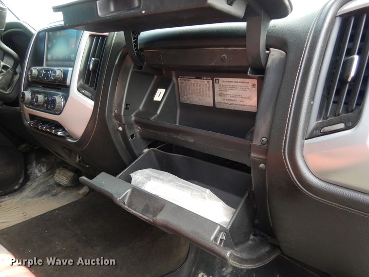 image for item DF0284 2015 GMC Sierra 2500HD  Crew Cab pickup truck