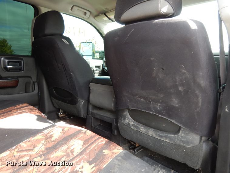 image for item DF0284 2015 GMC Sierra 2500HD  Crew Cab pickup truck