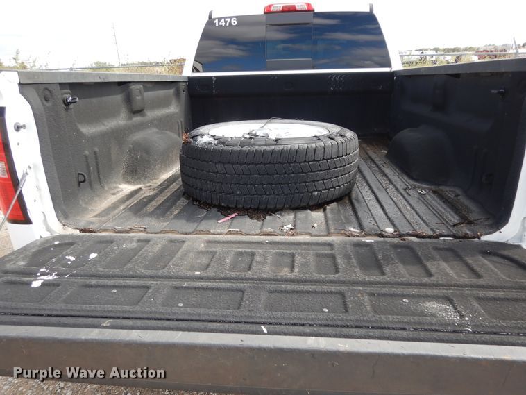 image for item DF0284 2015 GMC Sierra 2500HD  Crew Cab pickup truck