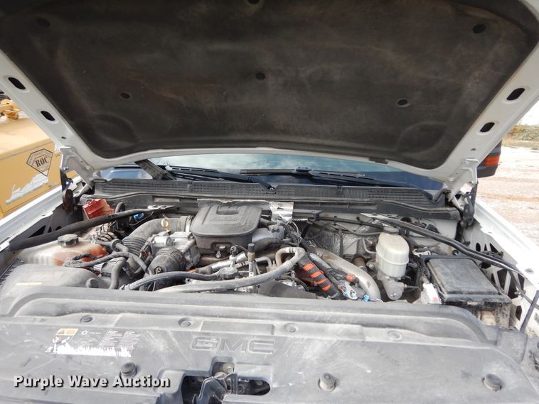 image for item DF0284 2015 GMC Sierra 2500HD  Crew Cab pickup truck