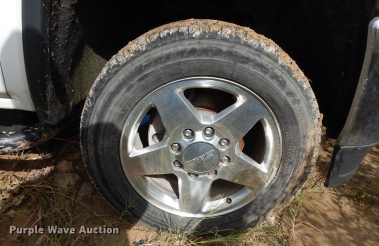 image for item DF0284 2015 GMC Sierra 2500HD  Crew Cab pickup truck