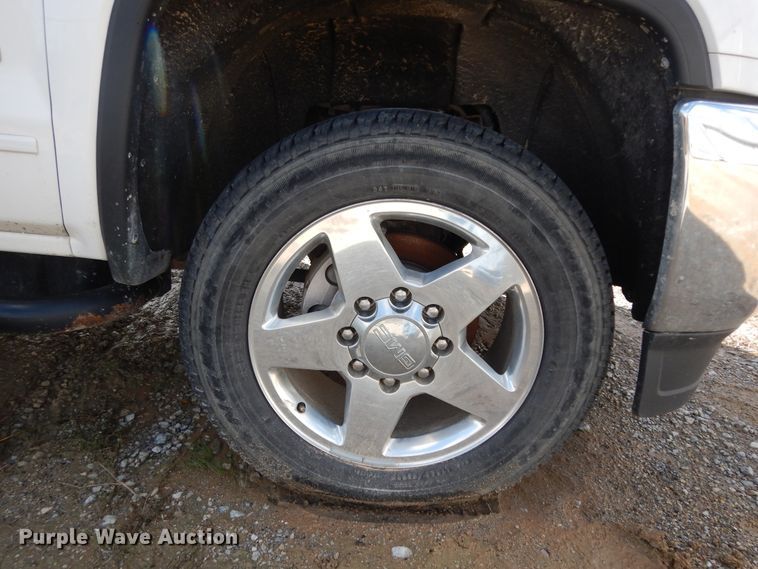 image for item DF0284 2015 GMC Sierra 2500HD  Crew Cab pickup truck