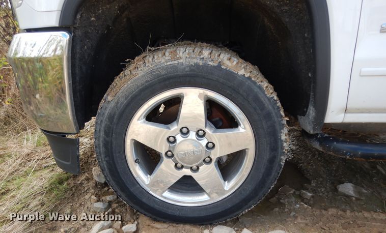 image for item DF0284 2015 GMC Sierra 2500HD  Crew Cab pickup truck