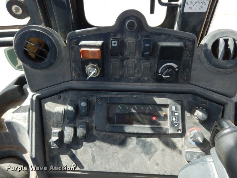 image for item DF0287 2012 John Deere 310SJ  backhoe