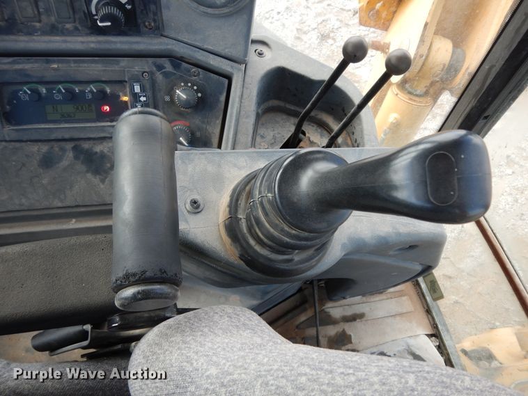 image for item DF0287 2012 John Deere 310SJ  backhoe