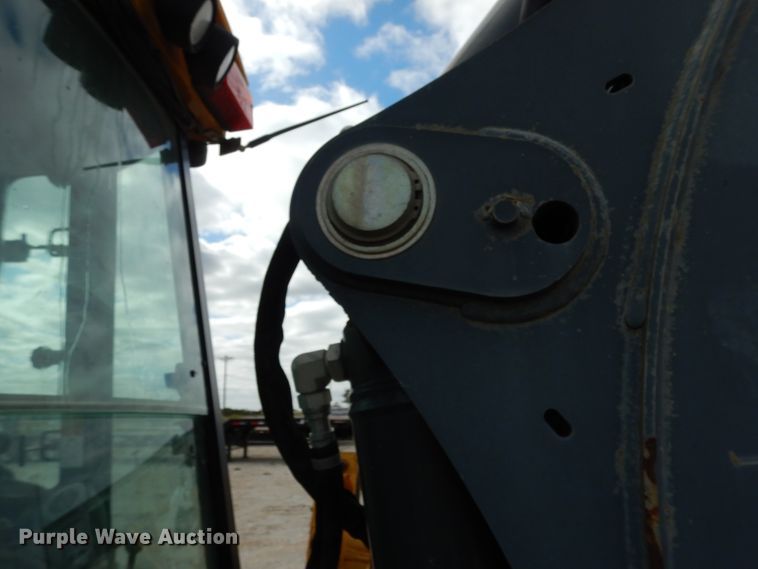 image for item DF0287 2012 John Deere 310SJ  backhoe