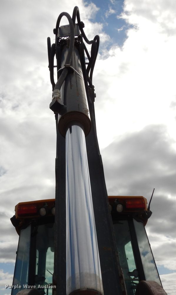 image for item DF0287 2012 John Deere 310SJ  backhoe