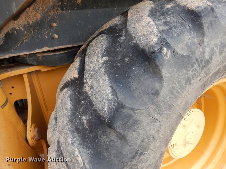 image for item DF0287 2012 John Deere 310SJ  backhoe