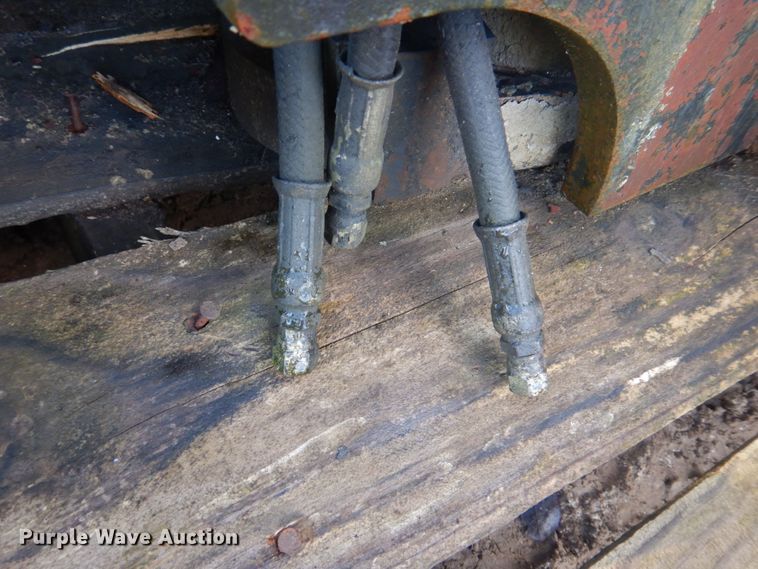 image for item DH8002 2007 DMF RW-1650  railgear hi-rail system