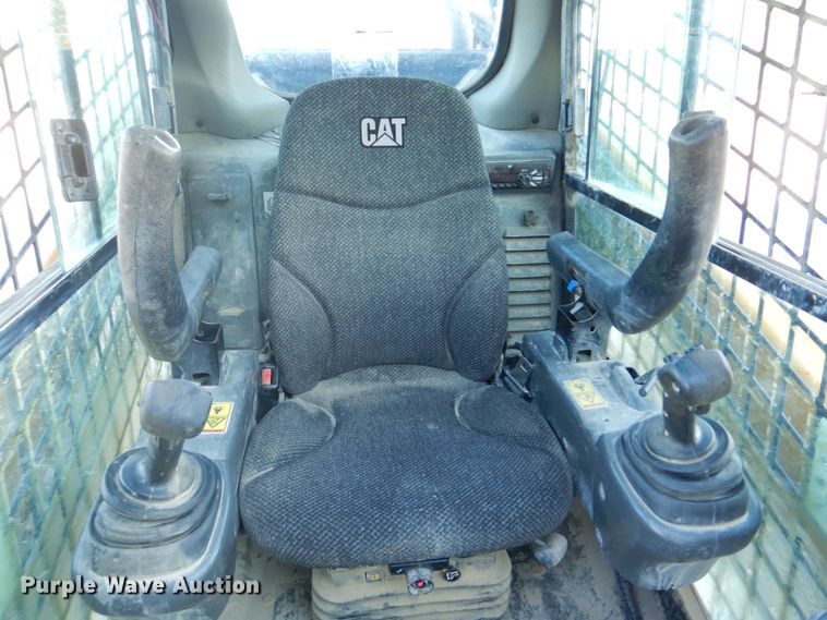 image for item DH8004 2017 Caterpillar 299D2  tracked skid steer loader