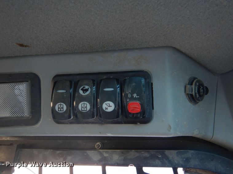 image for item DH8004 2017 Caterpillar 299D2  tracked skid steer loader