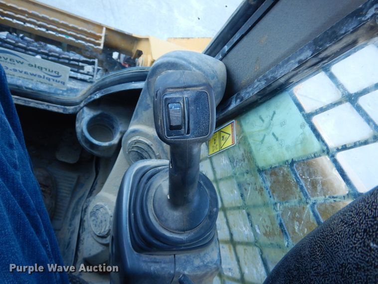 image for item DH8004 2017 Caterpillar 299D2  tracked skid steer loader