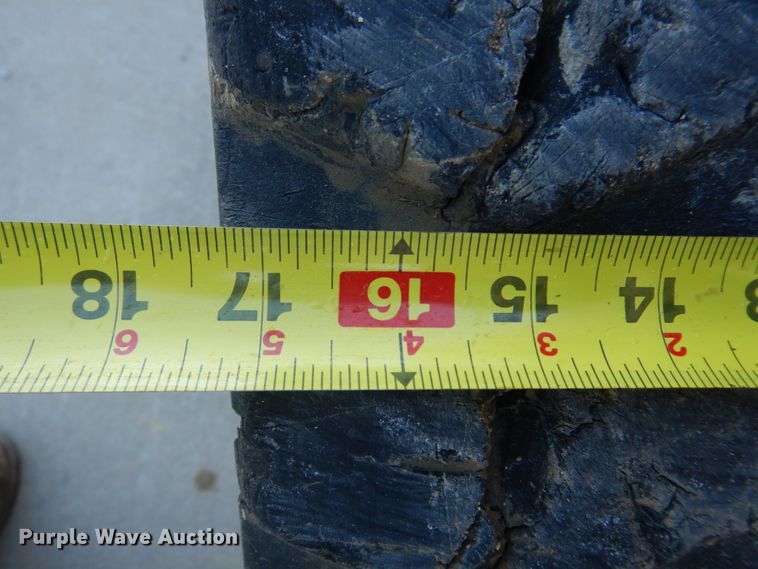 image for item DH8004 2017 Caterpillar 299D2  tracked skid steer loader