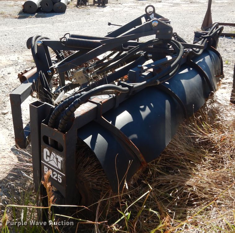 image for item DI8544 Caterpillar BA25  broom