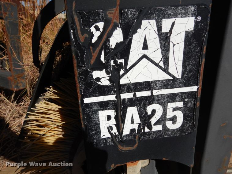 image for item DI8544 Caterpillar BA25  broom