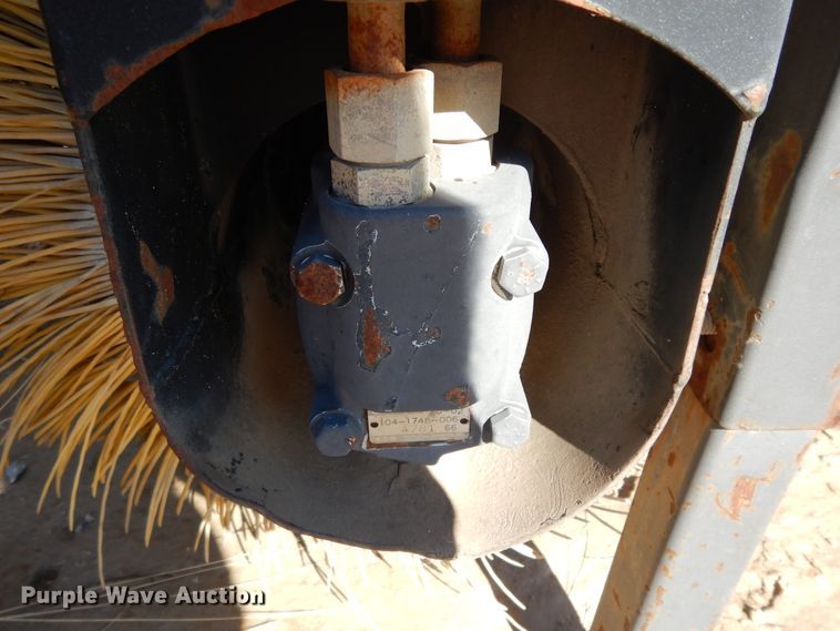 image for item DI8544 Caterpillar BA25  broom