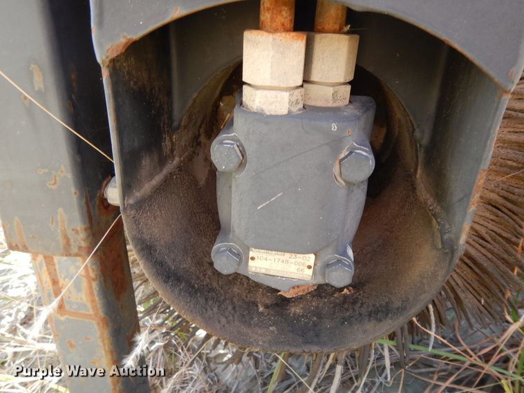 image for item DI8544 Caterpillar BA25  broom