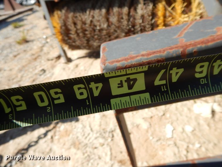 image for item DI8544 Caterpillar BA25  broom