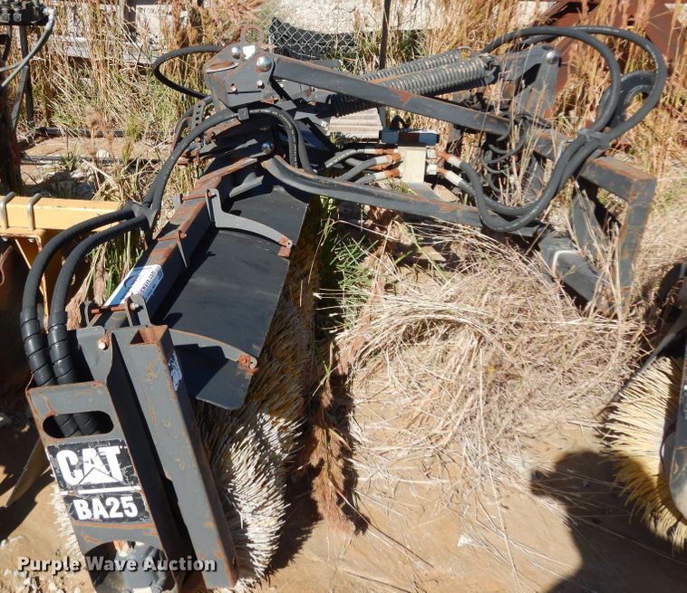 image for item DI8545 Caterpillar BA25  broom