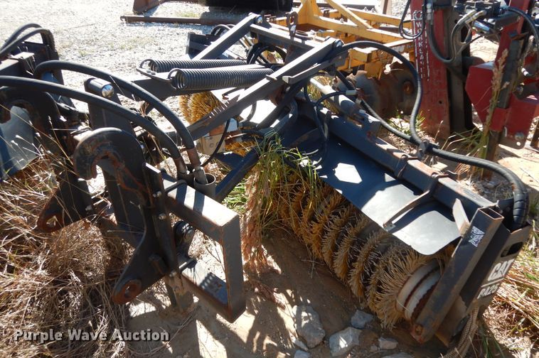 image for item DI8545 Caterpillar BA25  broom