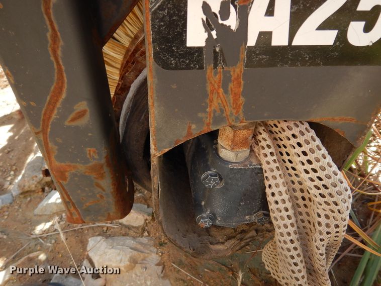 image for item DI8545 Caterpillar BA25  broom