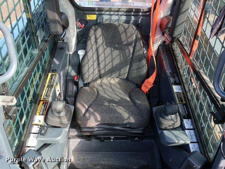 image for item DJ2418 2017 John Deere 333G  tracked skid steer loader