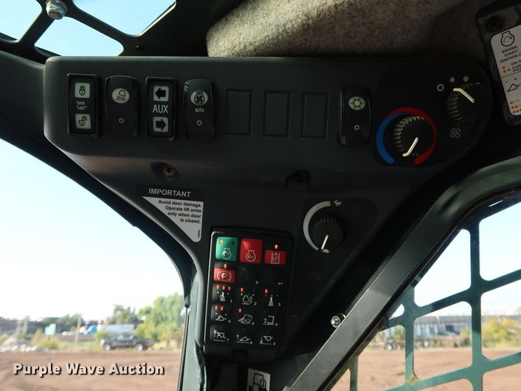 image for item DJ2418 2017 John Deere 333G  tracked skid steer loader