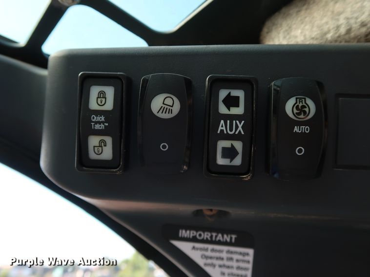 image for item DJ2418 2017 John Deere 333G  tracked skid steer loader