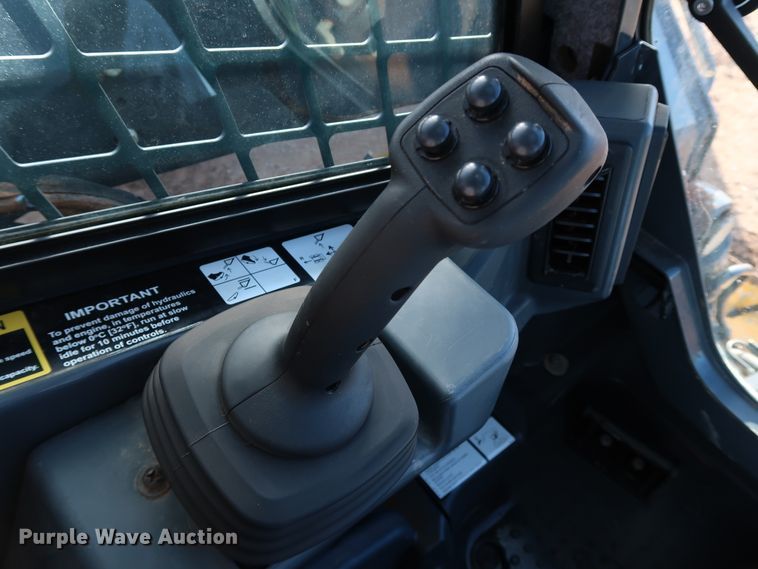 image for item DJ2418 2017 John Deere 333G  tracked skid steer loader