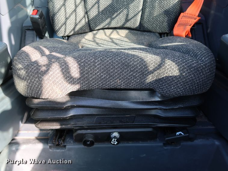 image for item DJ2418 2017 John Deere 333G  tracked skid steer loader