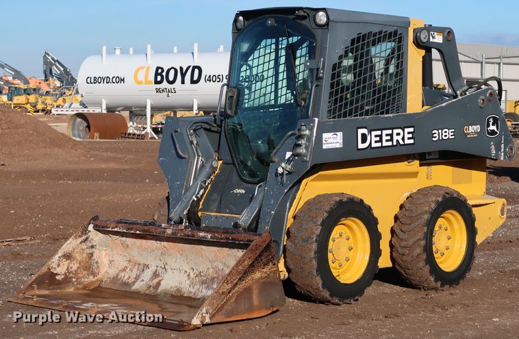 image for item DJ2419 2015 John Deere 318E  skid steer loader