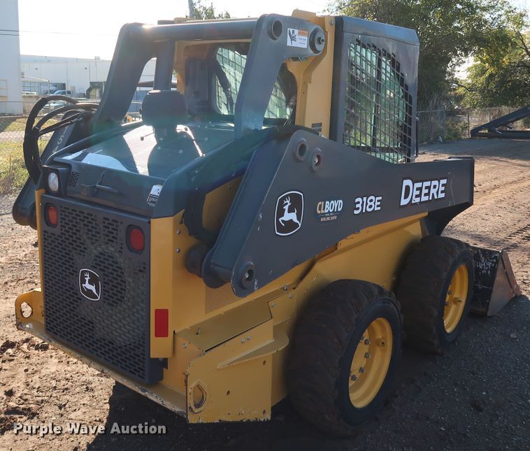 image for item DJ2419 2015 John Deere 318E  skid steer loader