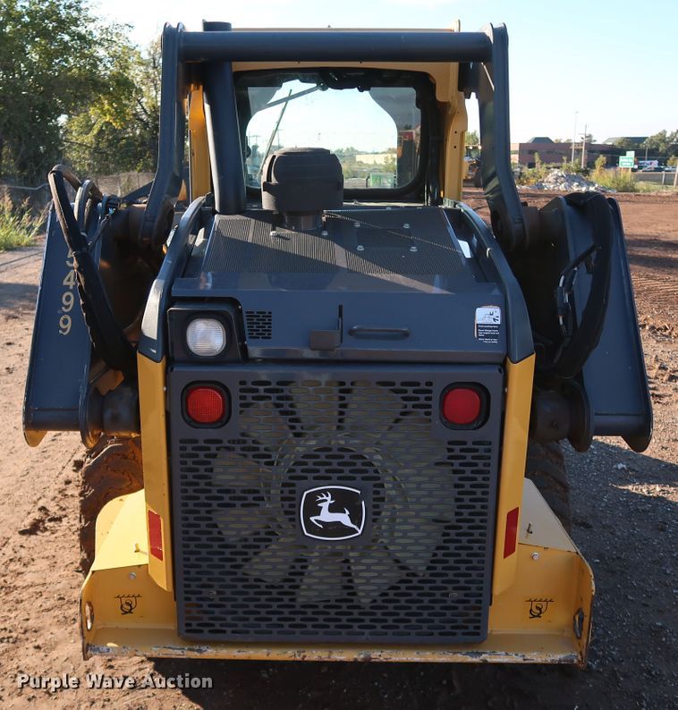 image for item DJ2419 2015 John Deere 318E  skid steer loader