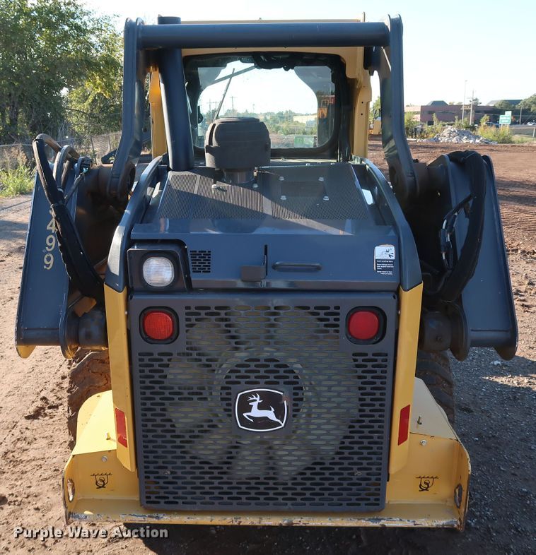 image for item DJ2419 2015 John Deere 318E  skid steer loader