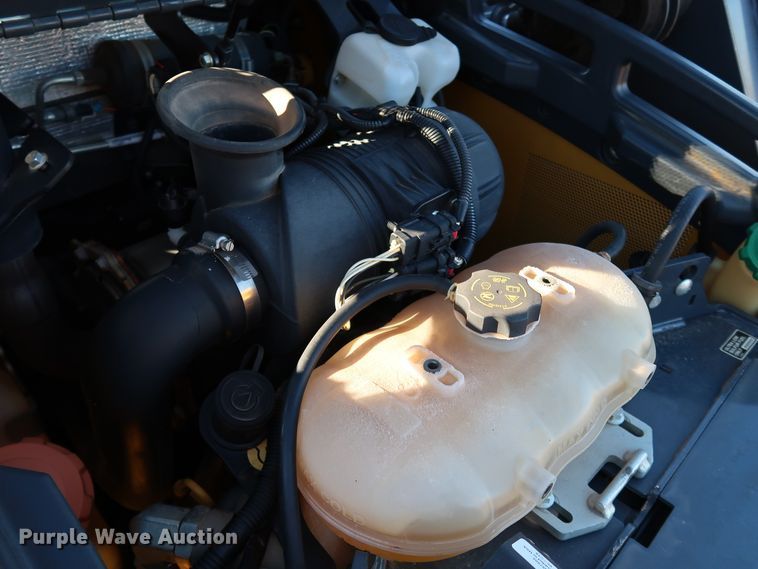 image for item DJ2419 2015 John Deere 318E  skid steer loader