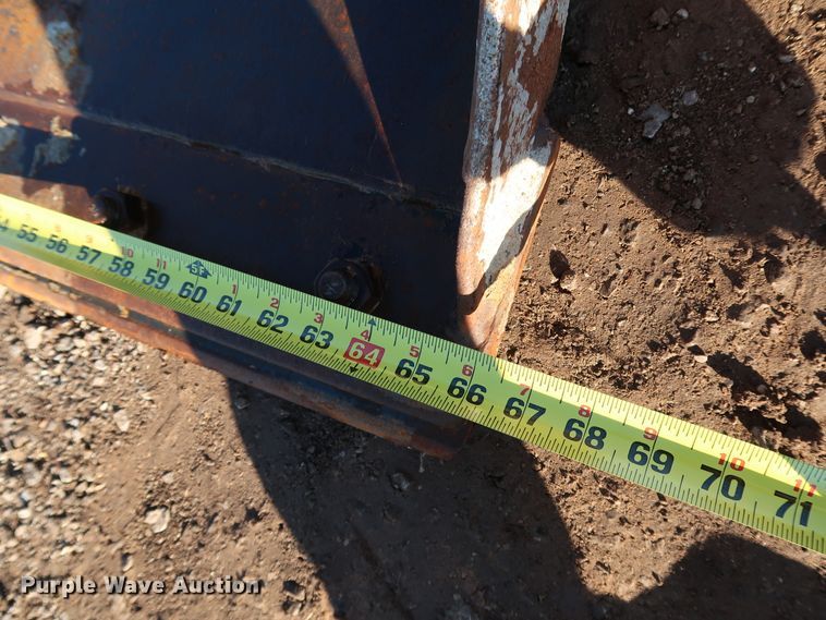 image for item DJ2419 2015 John Deere 318E  skid steer loader