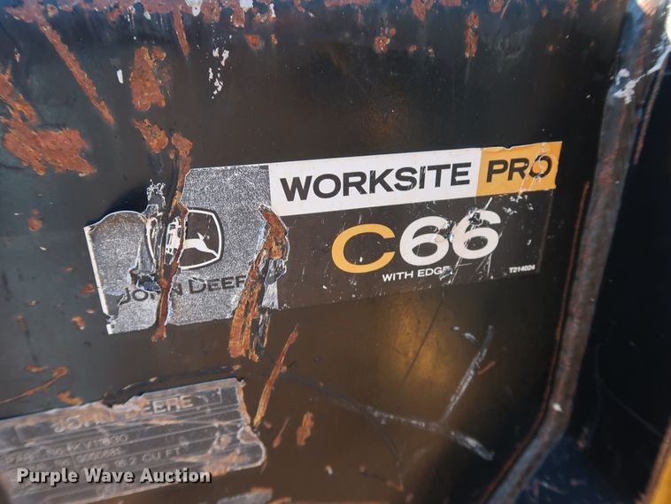 image for item DJ2419 2015 John Deere 318E  skid steer loader