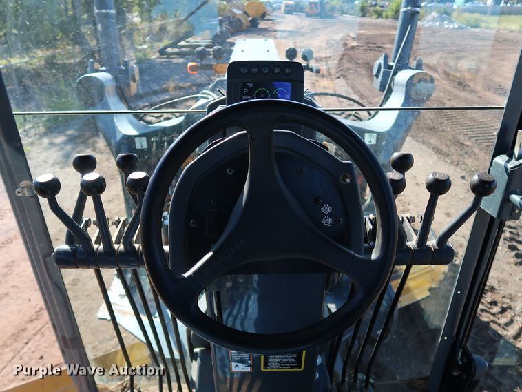 image for item DJ2420 2016 John Deere 672G  motor grader