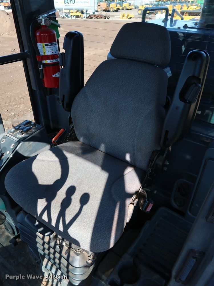 image for item DJ2420 2016 John Deere 672G  motor grader