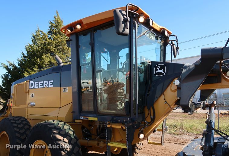 image for item DJ2420 2016 John Deere 672G  motor grader