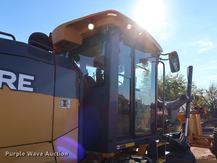 image for item DJ2420 2016 John Deere 672G  motor grader