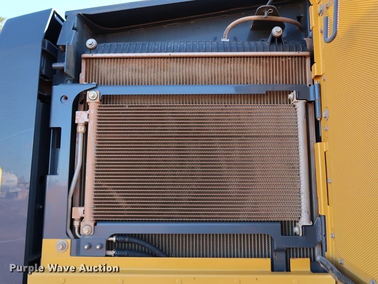 image for item DJ2420 2016 John Deere 672G  motor grader