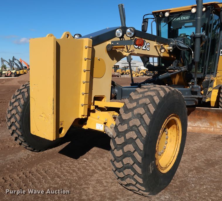 image for item DJ2420 2016 John Deere 672G  motor grader