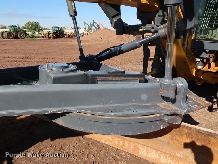 image for item DJ2420 2016 John Deere 672G  motor grader