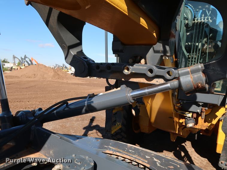 image for item DJ2420 2016 John Deere 672G  motor grader