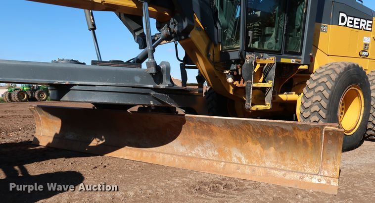 image for item DJ2420 2016 John Deere 672G  motor grader