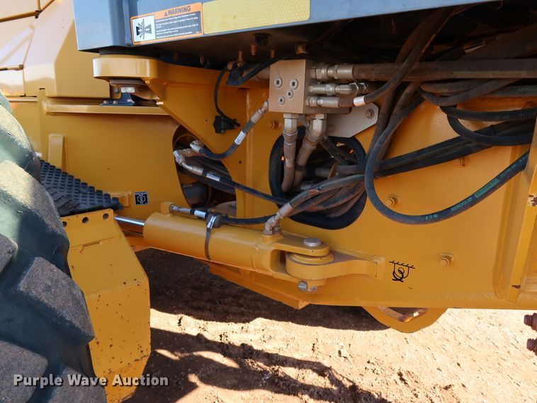 image for item DJ2420 2016 John Deere 672G  motor grader