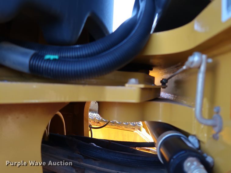 image for item DJ2420 2016 John Deere 672G  motor grader