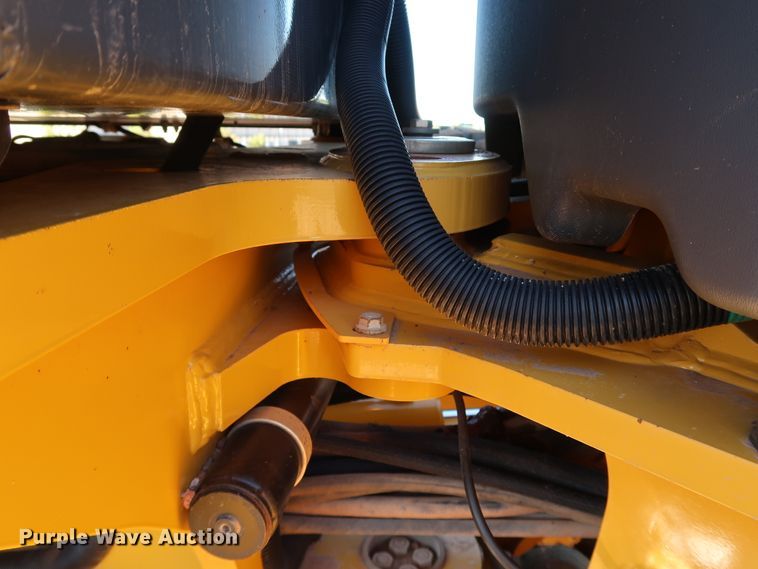 image for item DJ2420 2016 John Deere 672G  motor grader